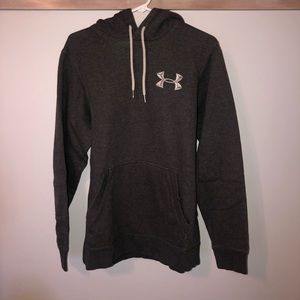 Mens Under Armour Hoodie (pet free smoke free home